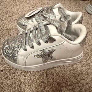 Marie Nicole Star Glitter Sneakers